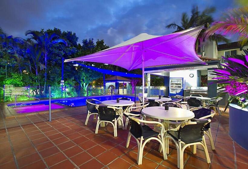 בית מלון כפרי Santana Resort Surfers Paradise