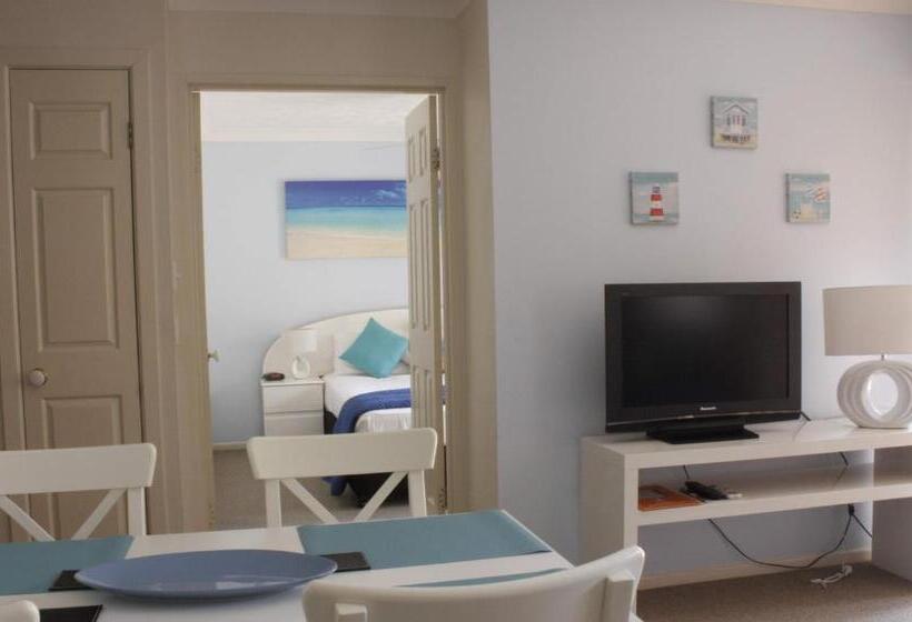 בית מלון כפרי Santana Resort Surfers Paradise