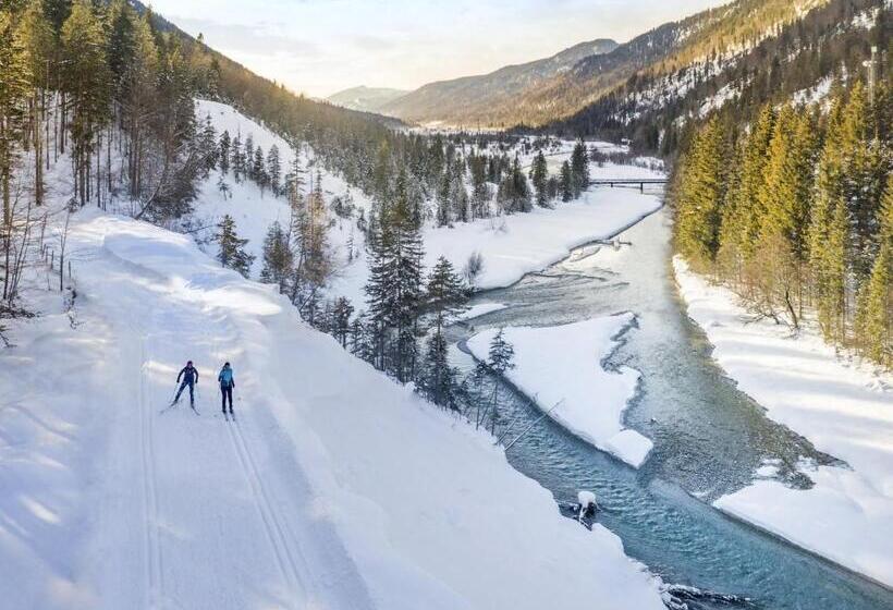 호텔 Schloss Elmau Luxury Spa Retreat & Cultural Hideaway