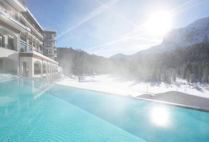 호텔 Schloss Elmau Luxury Spa Retreat & Cultural Hideaway