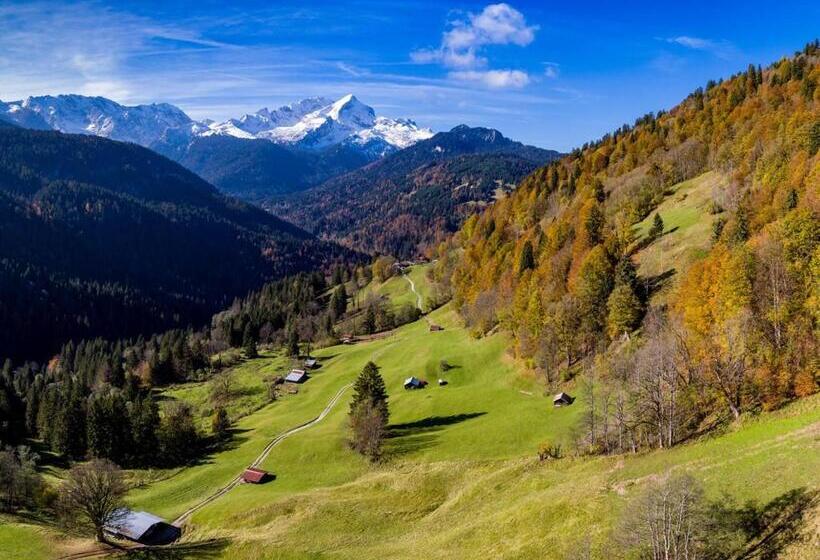 호텔 Schloss Elmau Luxury Spa Retreat & Cultural Hideaway