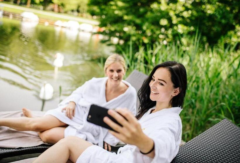 ホテル Das Seepark Wörthersee Resort