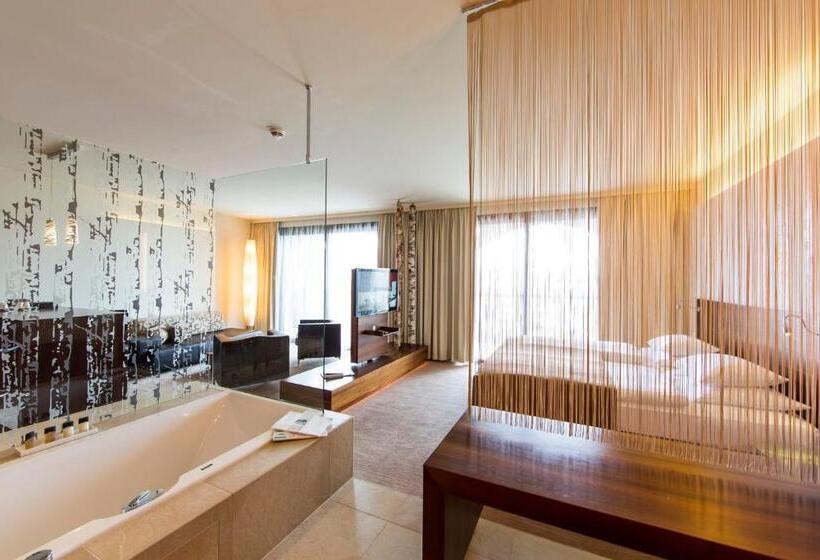 ホテル Das Seepark Wörthersee Resort