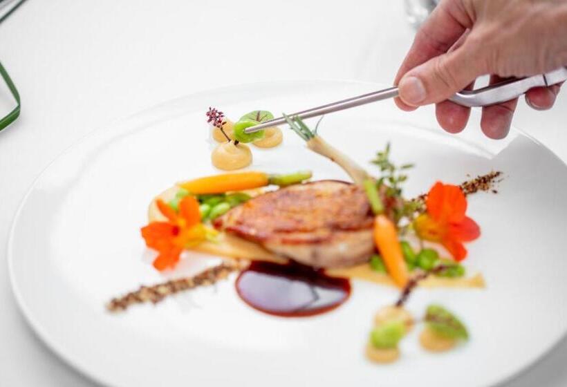 هتل Das Seepark Wörthersee Resort