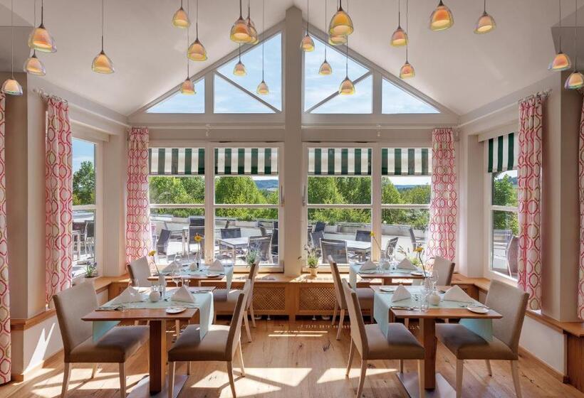 Отель Sonnengut Wellness Therme Spa