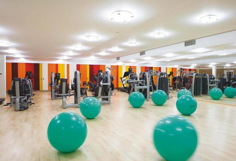 Отель Sonnengut Wellness Therme Spa