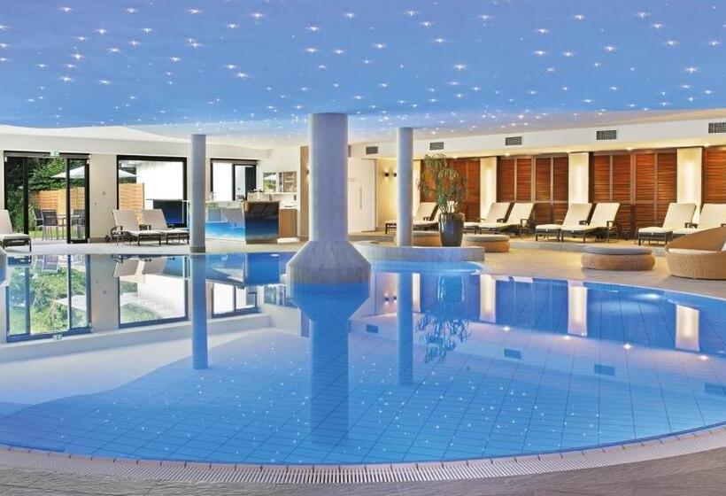 Отель Sonnengut Wellness Therme Spa