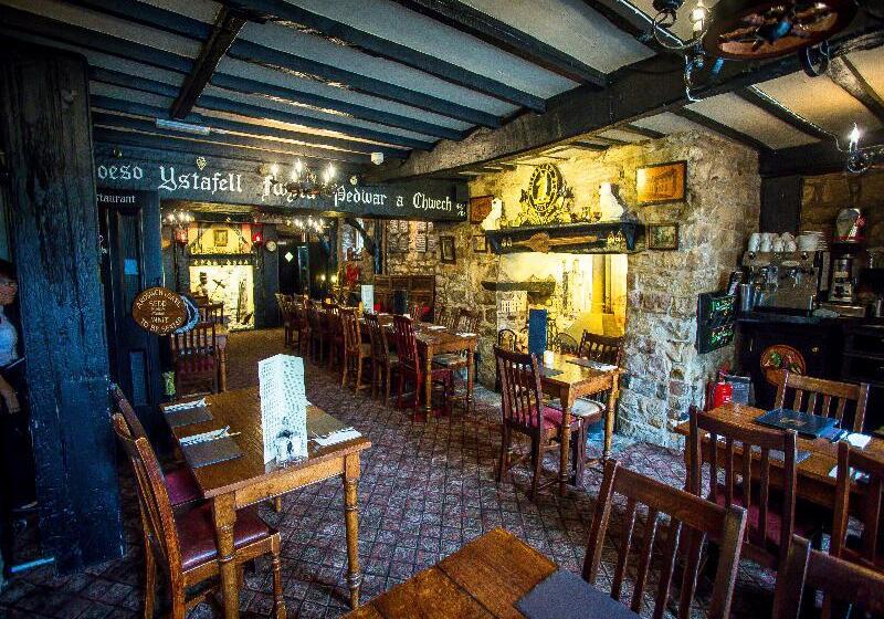 בית מלון כפרי The Black Boy Inn