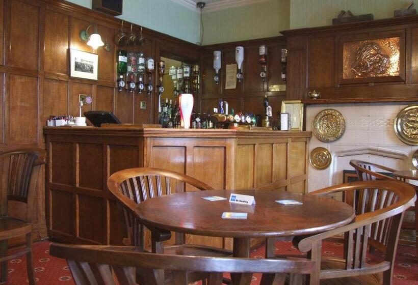 Отель Ty Newydd Country