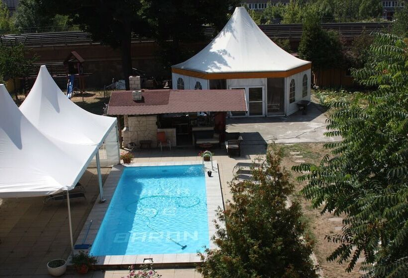 בית מלון כפרי Villa De Baron