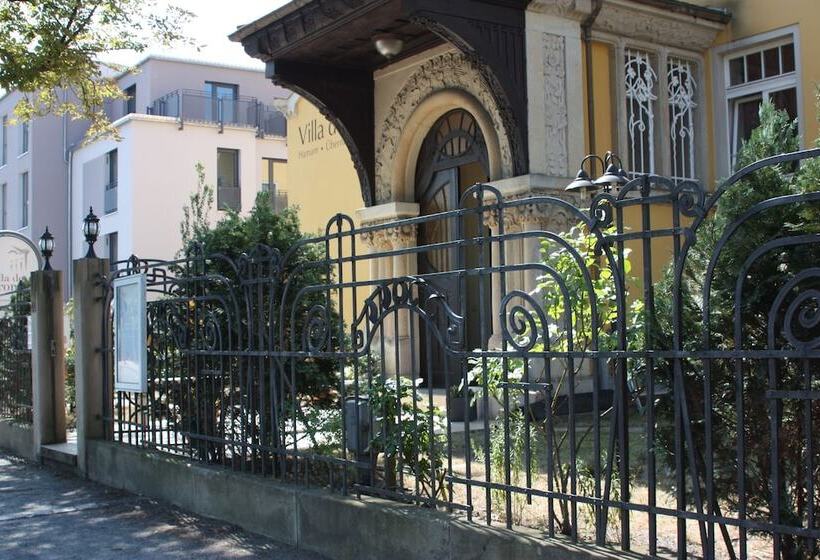 هتل Villa De Baron