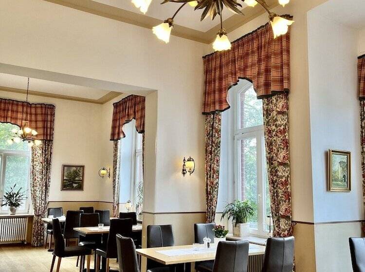 호텔 Villa Sophienhohe