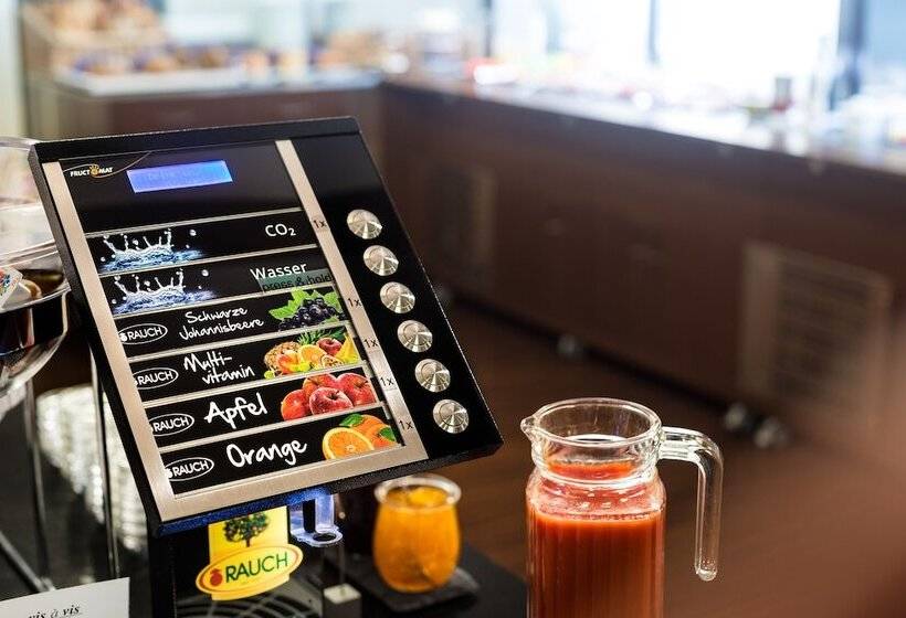 Отель Vis A Vis