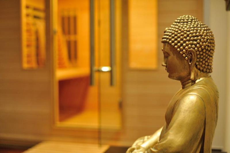 Отель Vis A Vis