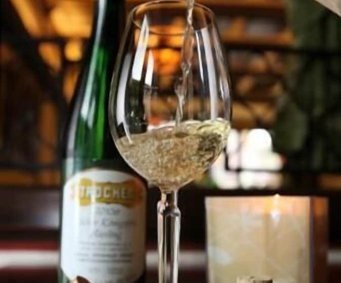 ホテル Restaurant Weinhaus Grebel