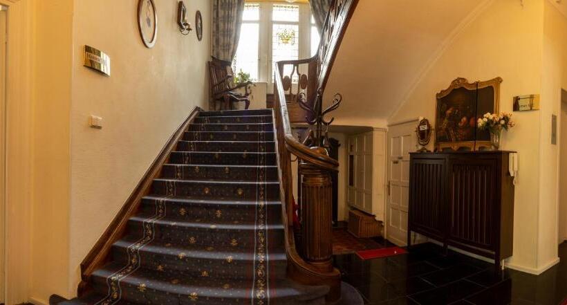 فندق Weisses Haus