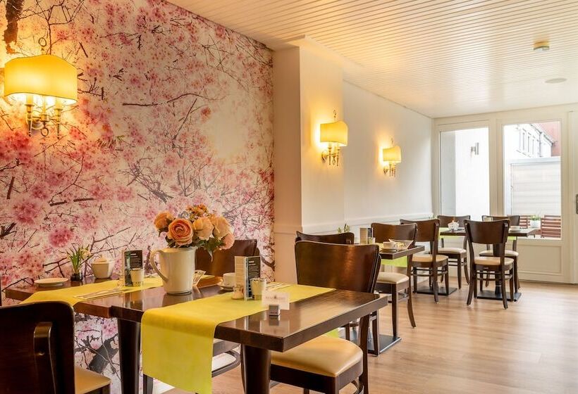 هتل Zum Kuhhirten