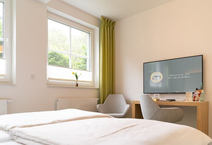 هتل Zum Kuhhirten