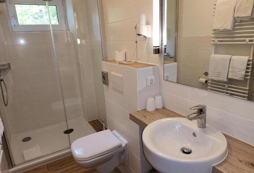 فندق Zur Erholung & Restaurant Amme's Landhaus