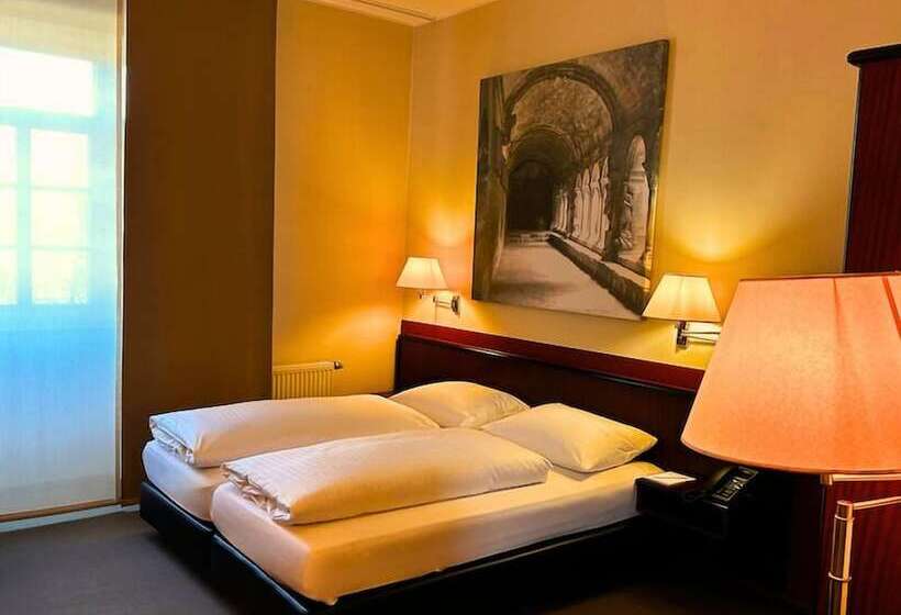 ホテル Augustiner