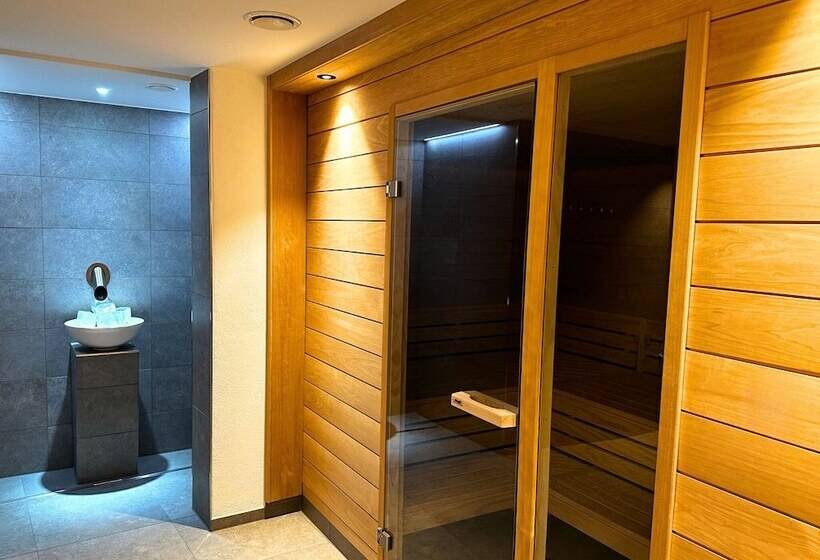 ホテル Augustiner