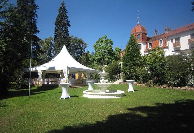 Parkhotel Schillerhain