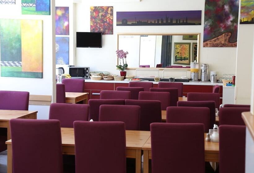 Pension Alpha Frankfurt City Central Station