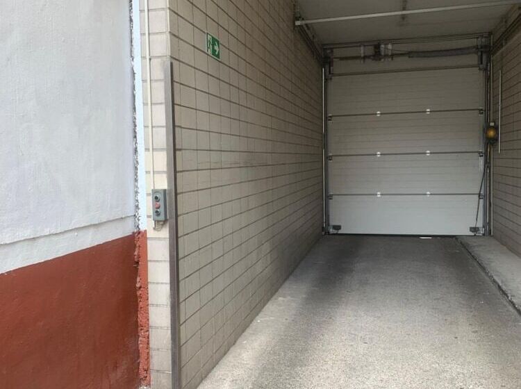 Pension Alpha Frankfurt City Central Station