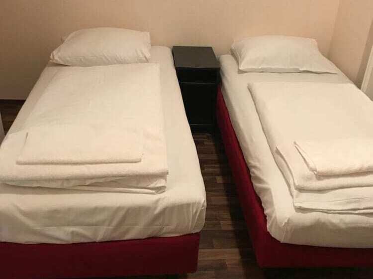 Pension Alpha Frankfurt City Central Station