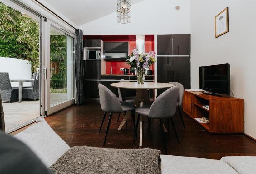 Villa Clara, Résidence Face à L Océan Et Au Golf De Chiberta