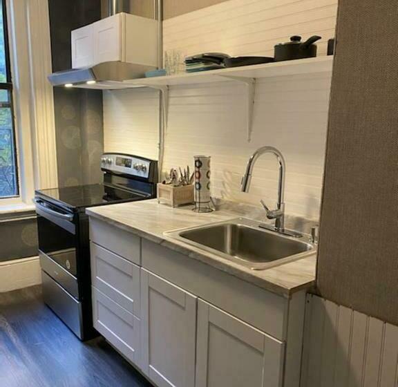 فندق صغير 5 33 Modern Private Studio Awaits You!