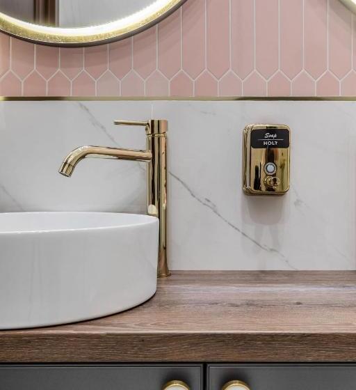 هاستل Holt Old Town Suites