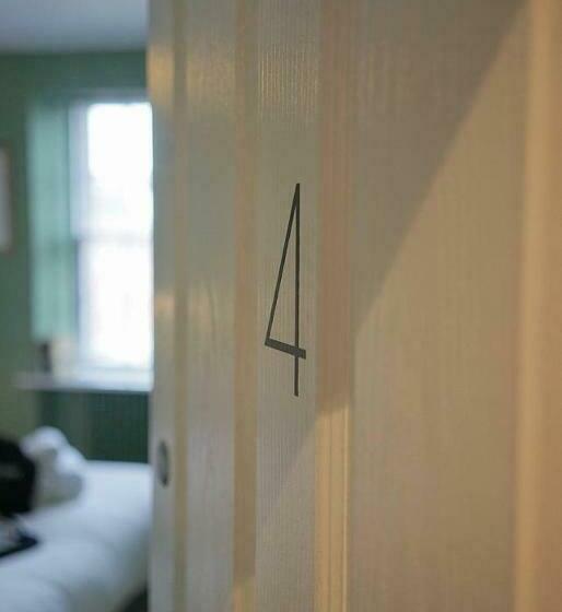 호스텔 The Alma Taverns Boutique Suites   Room 4   Hopewell