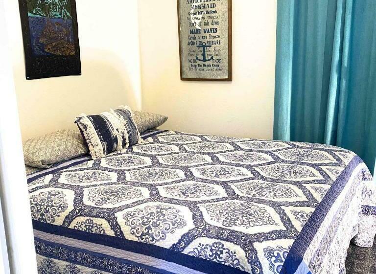 فندق صغير The Tides Inn