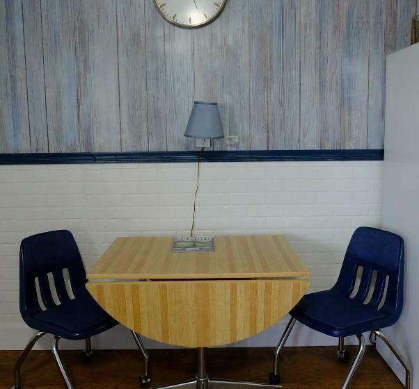 فندق صغير The Tides Inn