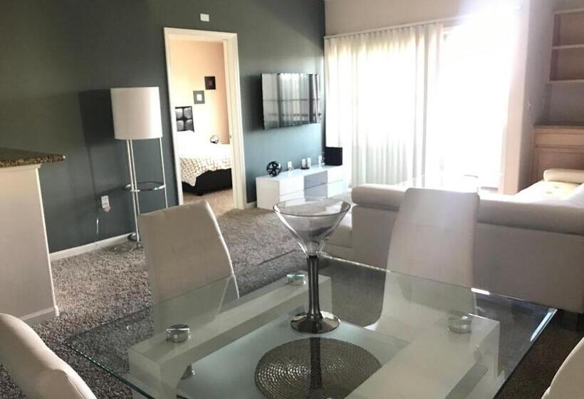 Amazing Apartments Near The Grove