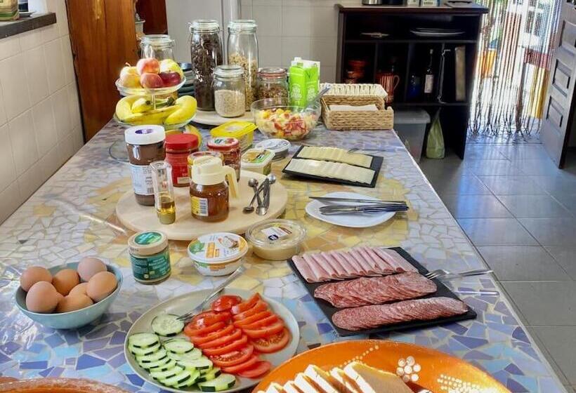 تختخواب و صبحانه Da Silva Surfcamp  3 Bettzimmer Mit Frühstück