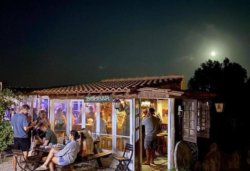 تختخواب و صبحانه Da Silva Surfcamp  3 Bettzimmer Mit Frühstück