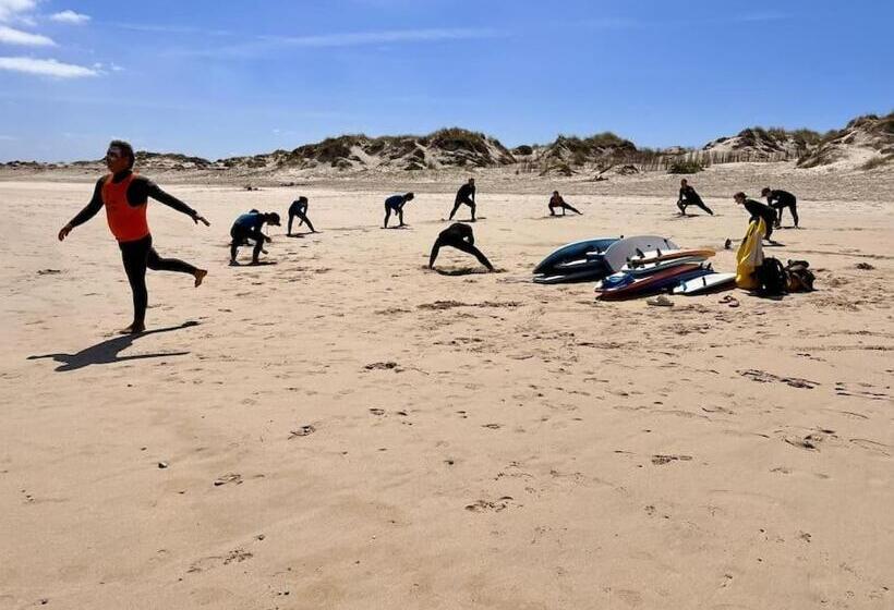 تختخواب و صبحانه Da Silva Surfcamp  3 Bettzimmer Mit Frühstück