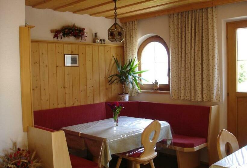 مبيت وإفطار Haus Schweigl