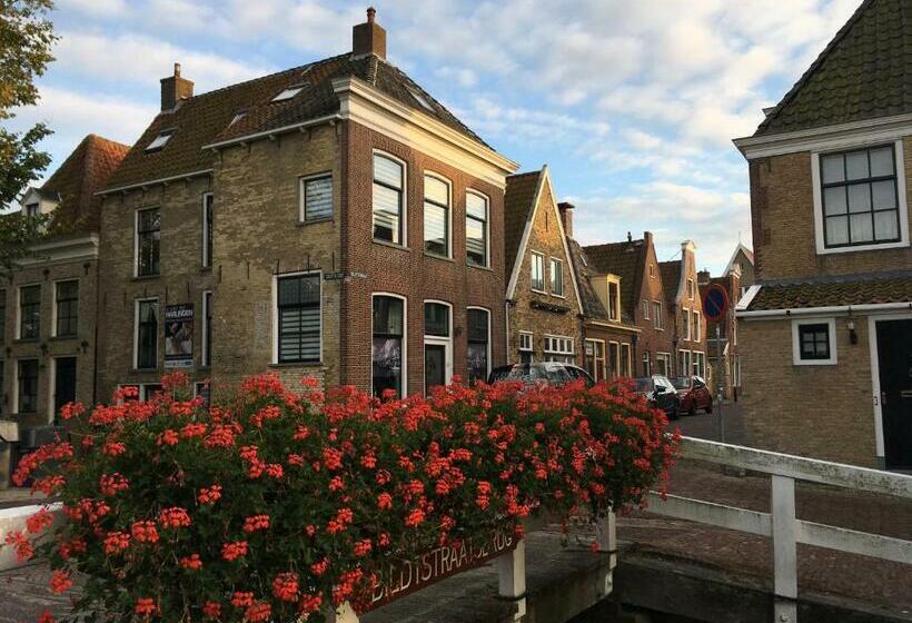 민박 Homestay Harlingen