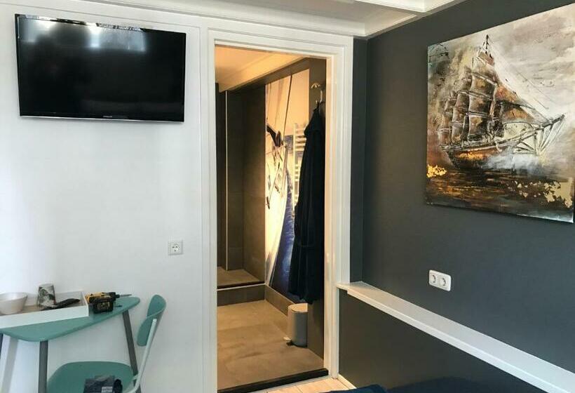 민박 Homestay Harlingen