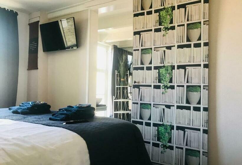 민박 Homestay Harlingen