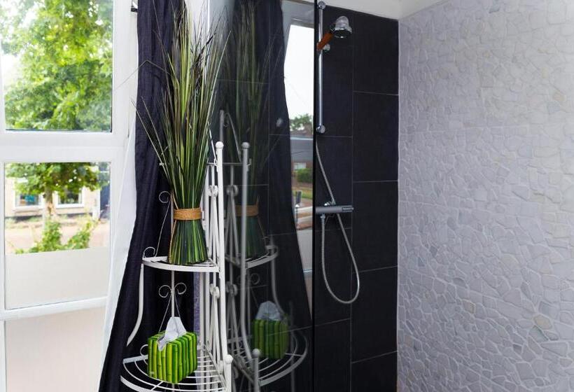 민박 Homestay Harlingen