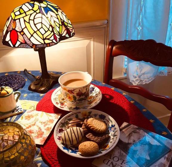 مبيت وإفطار Princess Anne Book Lovers Inn