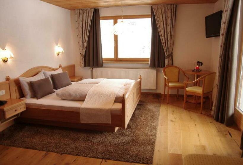 مبيت وإفطار Wohlfühlpension Tirolerhof