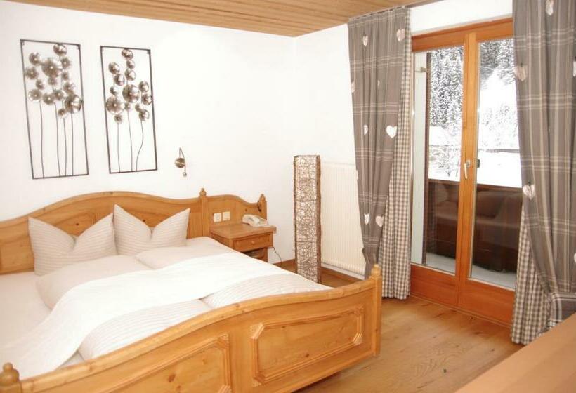 مبيت وإفطار Wohlfühlpension Tirolerhof