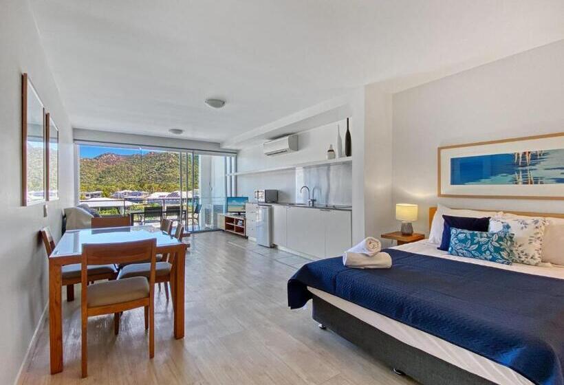 Blue On Blue Superior Studio Room 1351