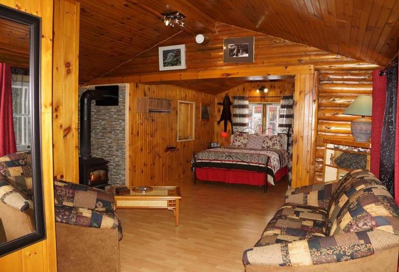 בית מלון כפרי Domaine Le Bostonnais   Le Village En Bois Rond