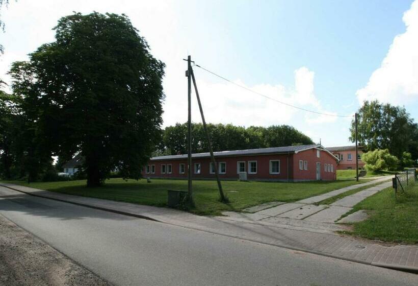 فندق Ferienwohnung In Alt Karin